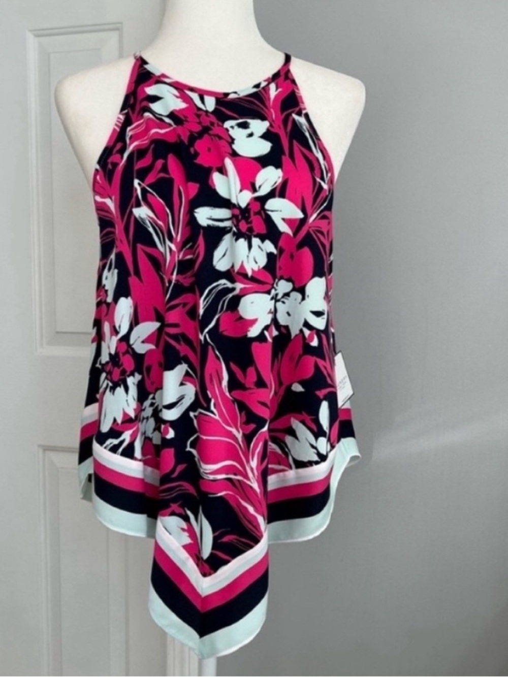 Laundry By Shelli Segal
Asymmetrical Berry Top Size XS
